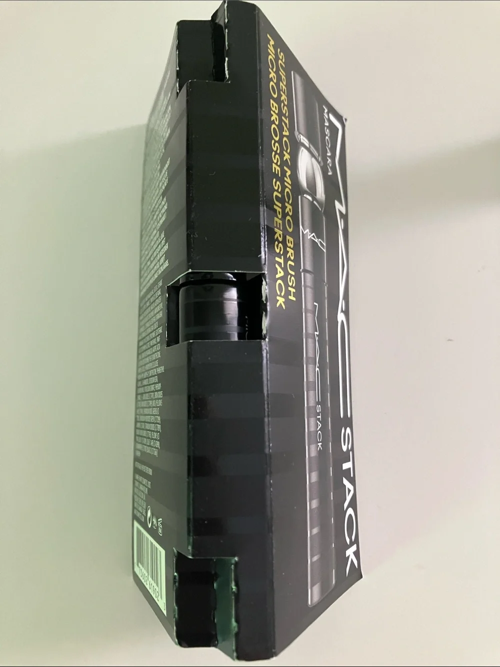 NEW MAC SUPERSTACK MICRO BRUSH MASCARA MINI Black + Free Gift
